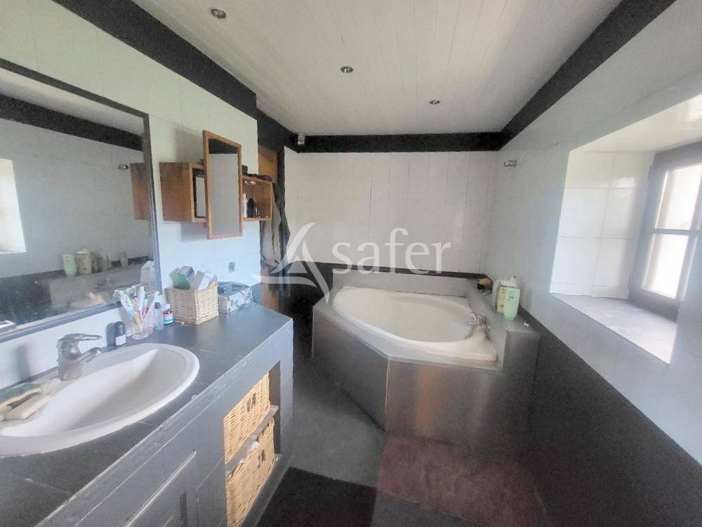 Equestrian property  Ain