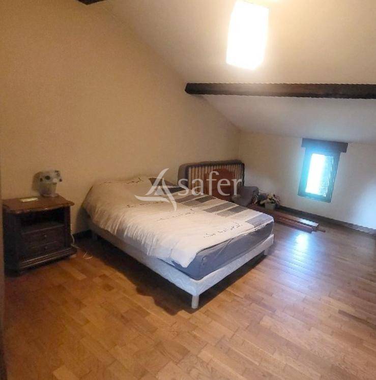 Equestrian property  Ain