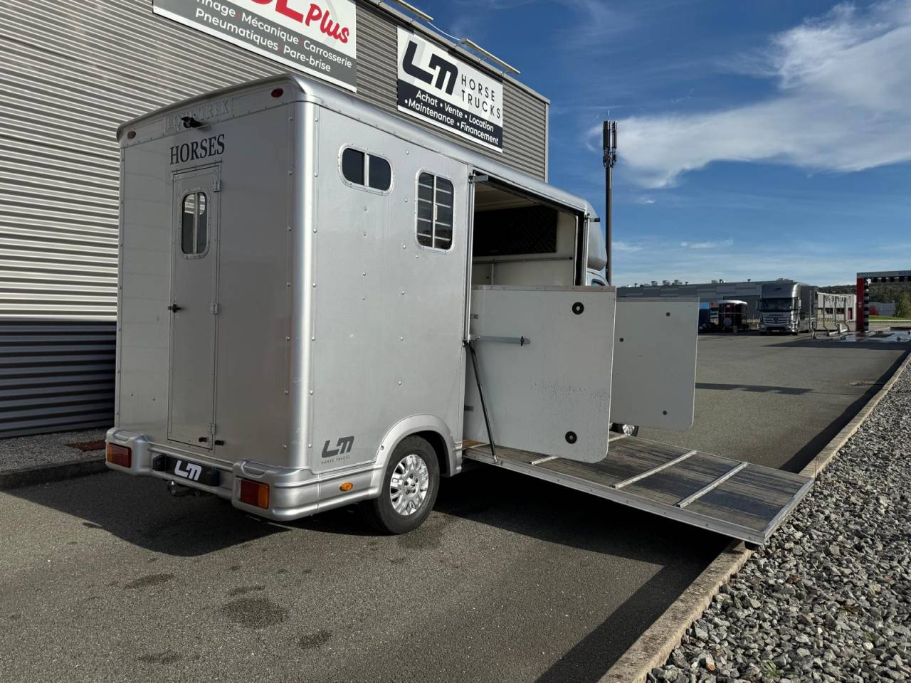 Horsebox HGV Equi-Trek EQUI-TREK 3 PLACES 2009 Used