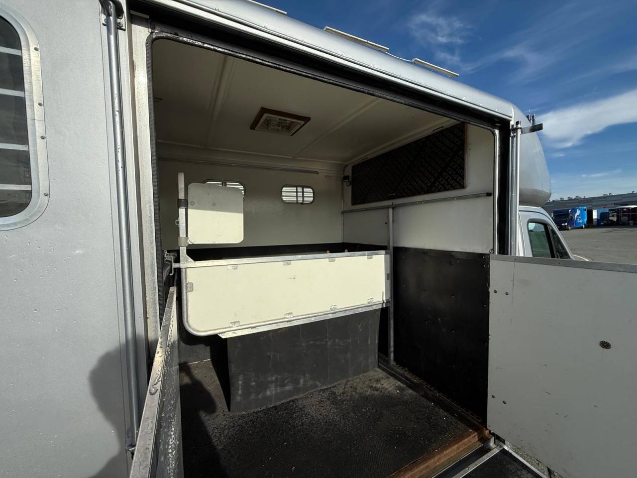 Horsebox HGV Equi-Trek EQUI-TREK 3 PLACES 2009 Used