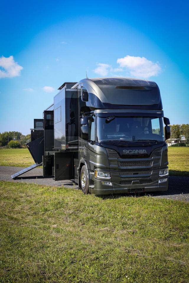 Horsebox NON-HGV - Other brand - Scania P420 2025 New