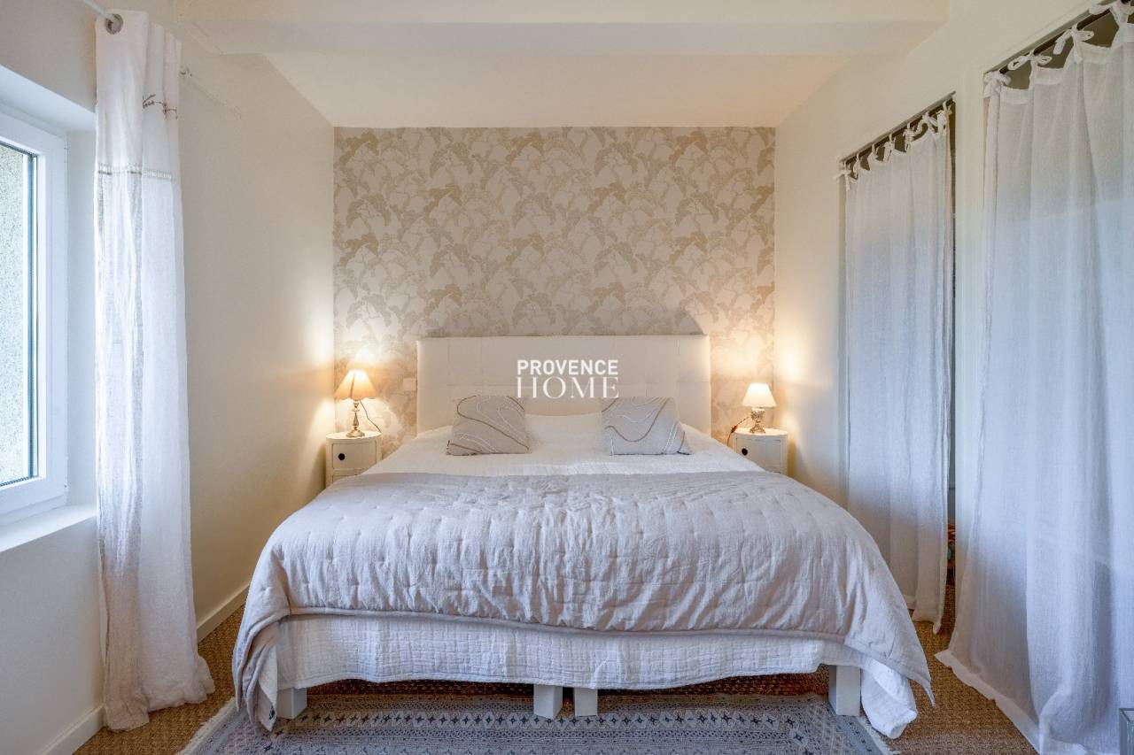 Equestrian property  Vaucluse