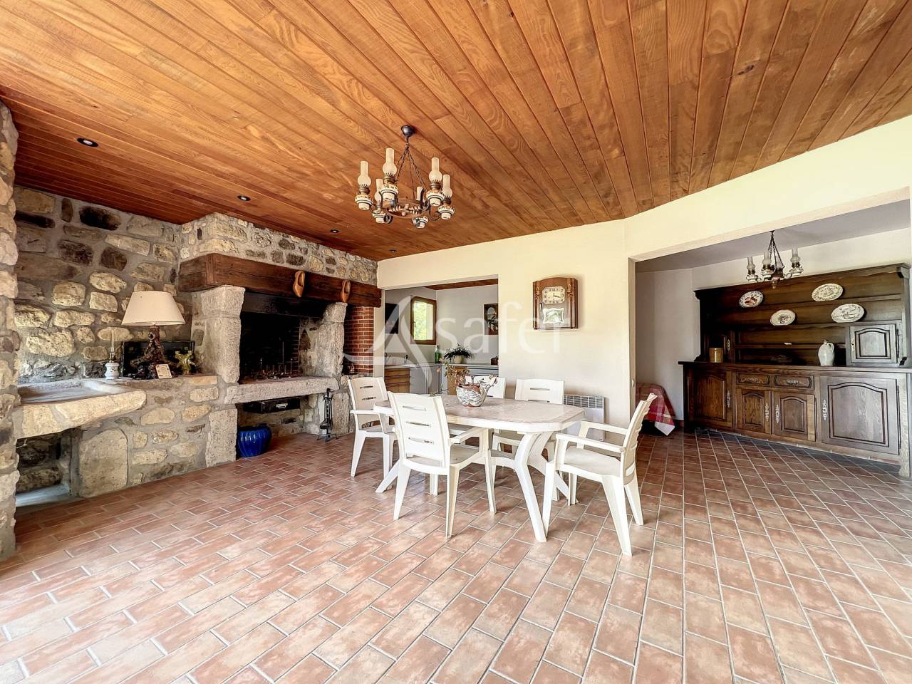 Other country property  Loire