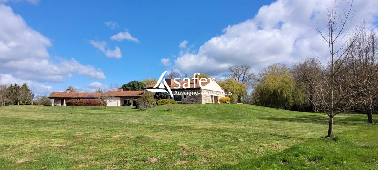 Other country property  Loire