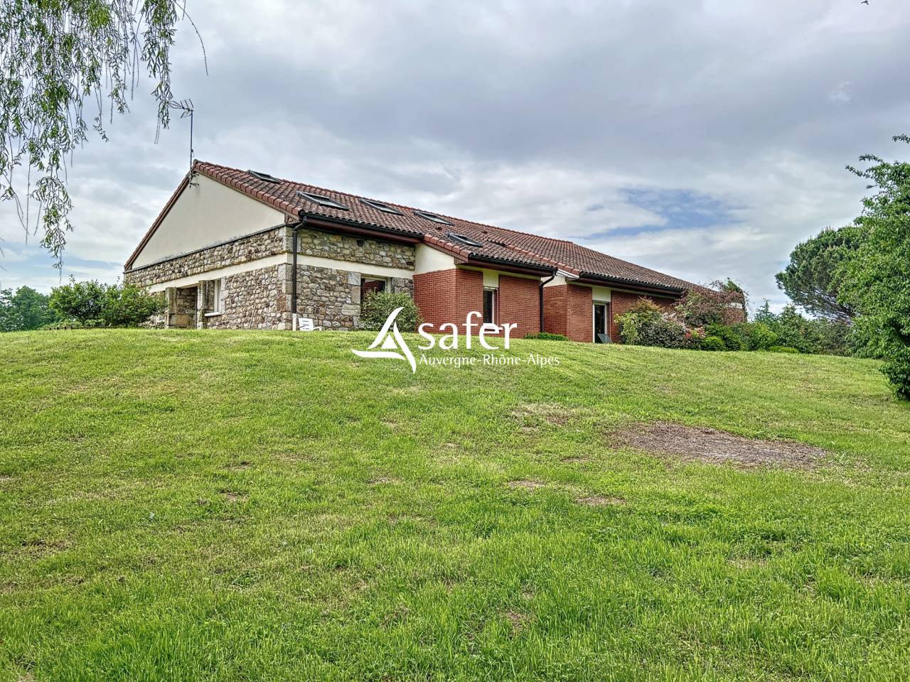 Other country property  Loire