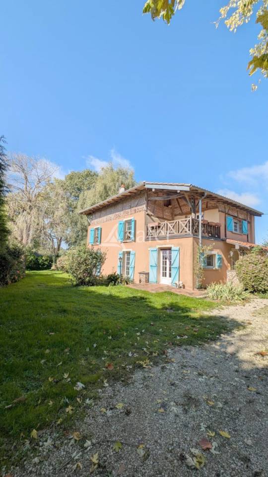 Equestrian property  Ain