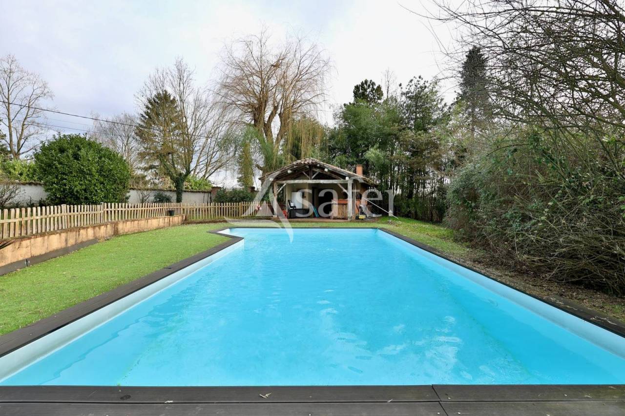 Equestrian property  Ain