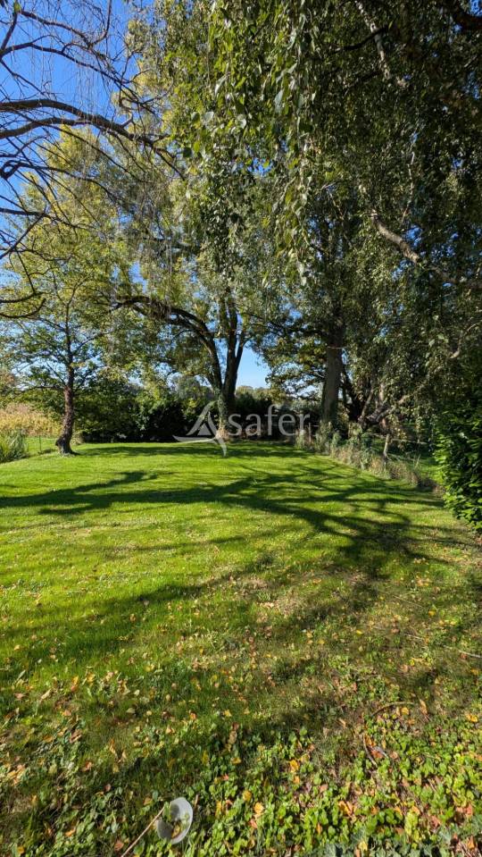 Equestrian property  Ain