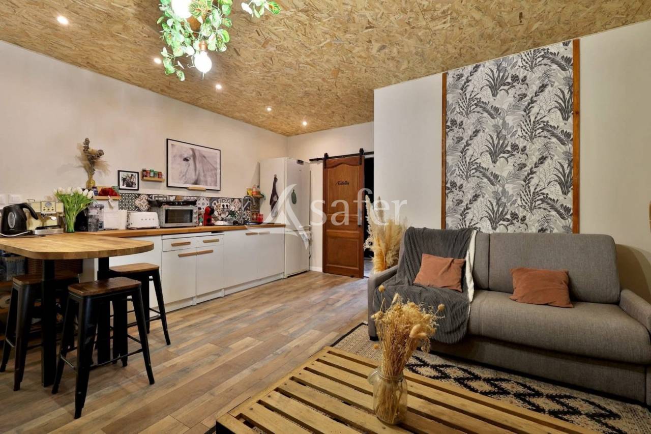 Equestrian property  Ain