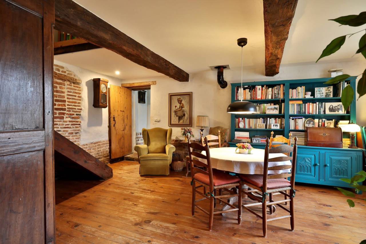 Equestrian property  Ain