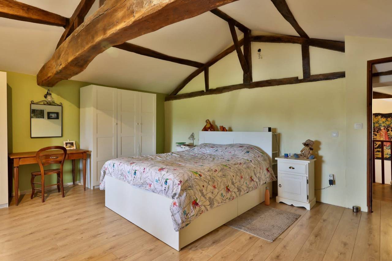 Equestrian property  Ain