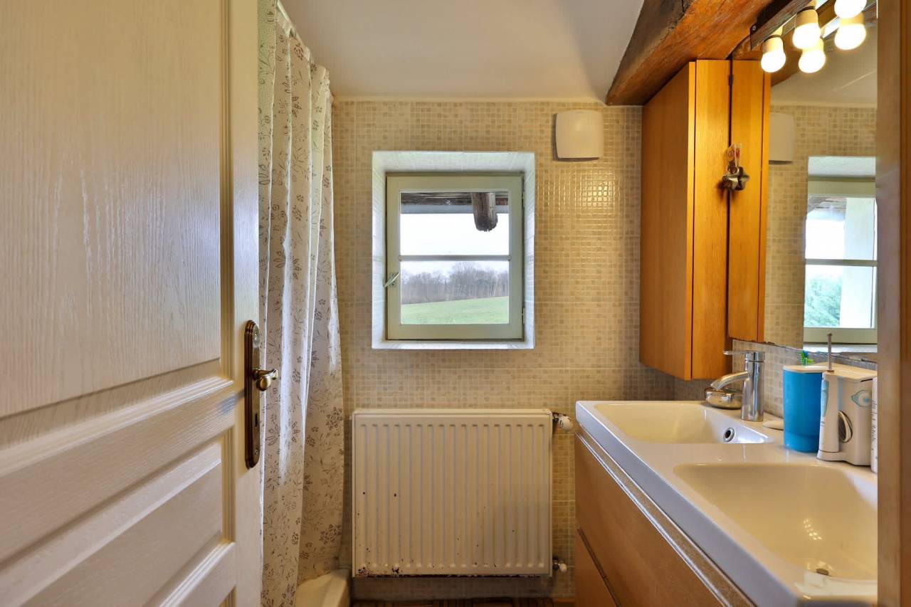 Equestrian property  Ain