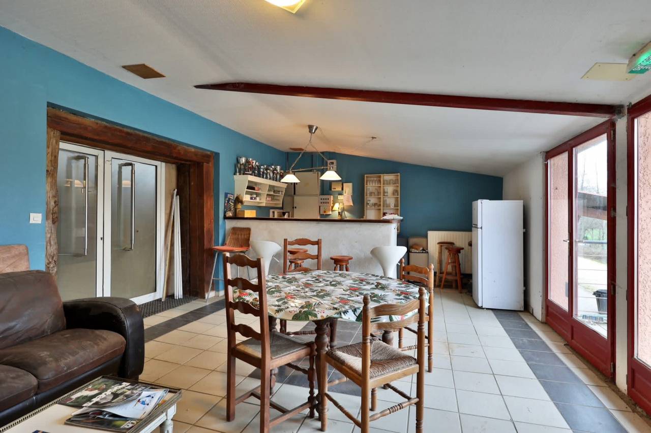 Equestrian property  Ain