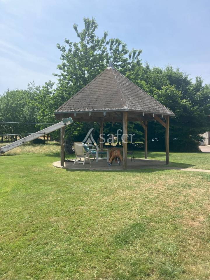 Other country property  Yonne