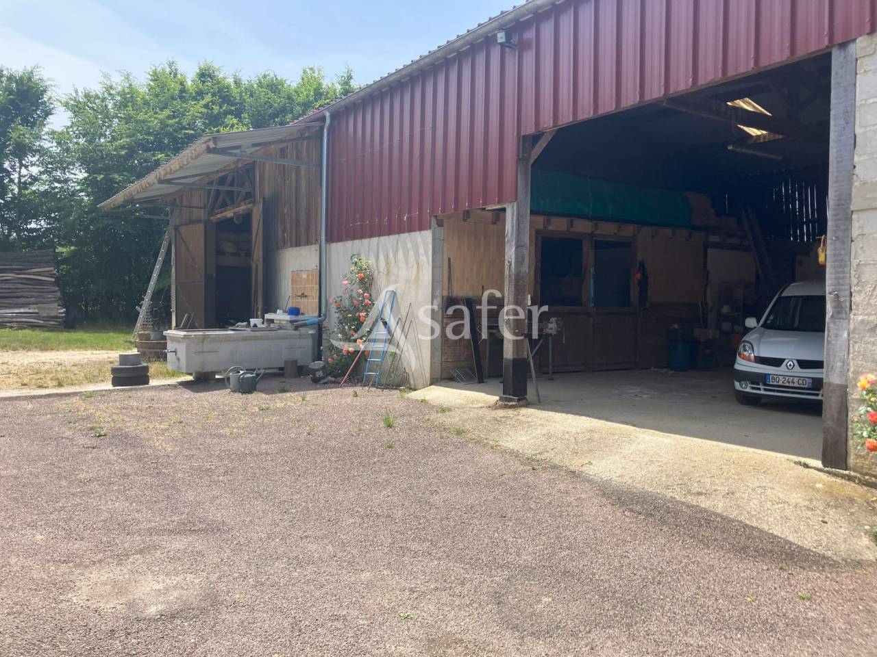 Other country property  Yonne