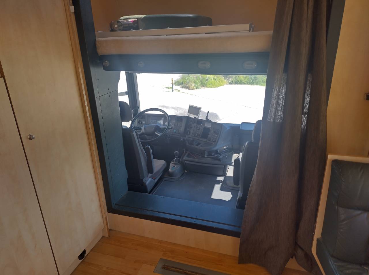 Horsebox NON-HGV Scania L144 6x2 2003 Used