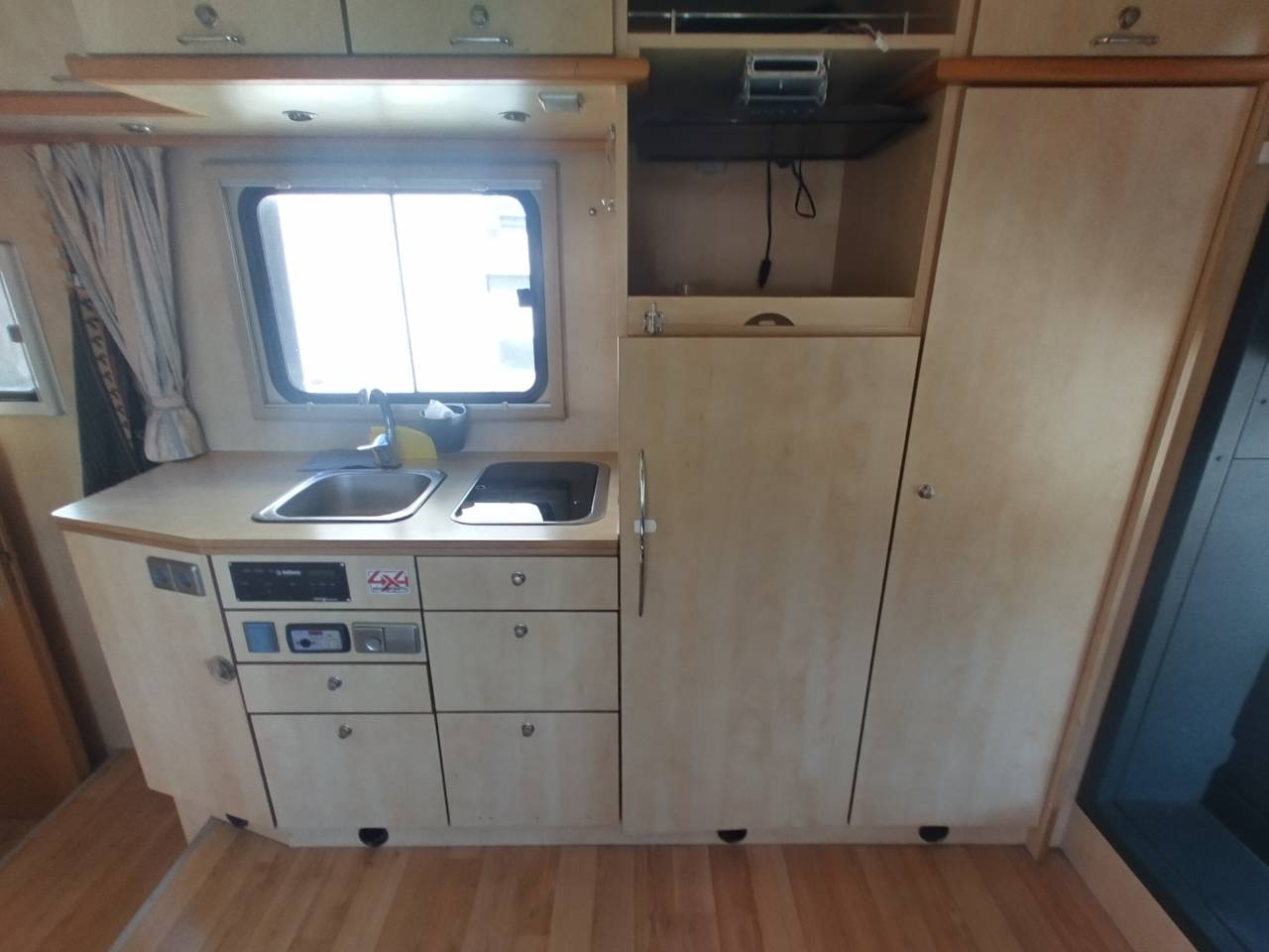 Horsebox NON-HGV Scania L144 6x2 2003 Used