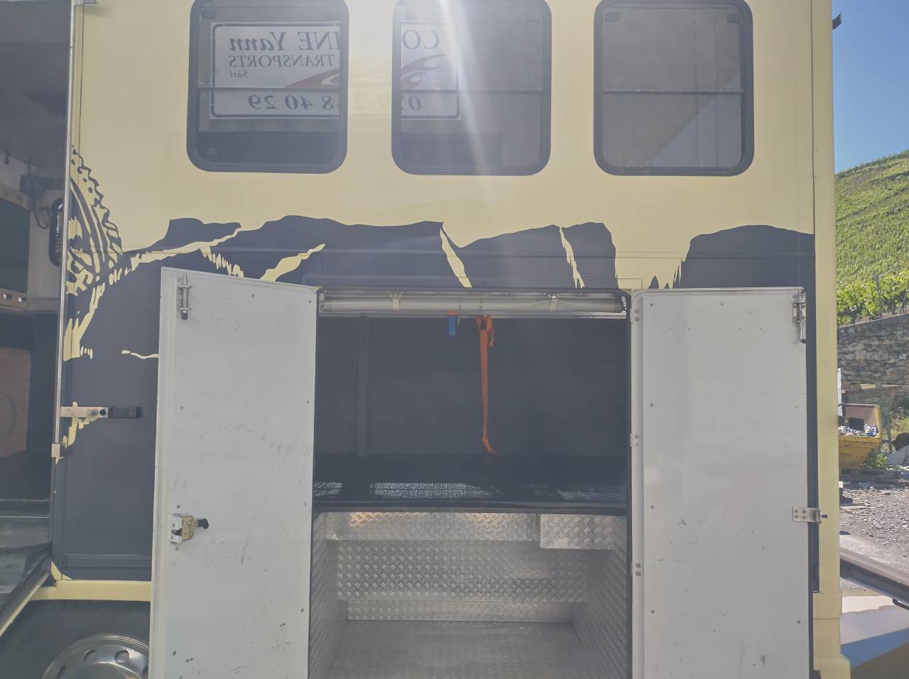 Horsebox NON-HGV Scania L144 6x2 2003 Used