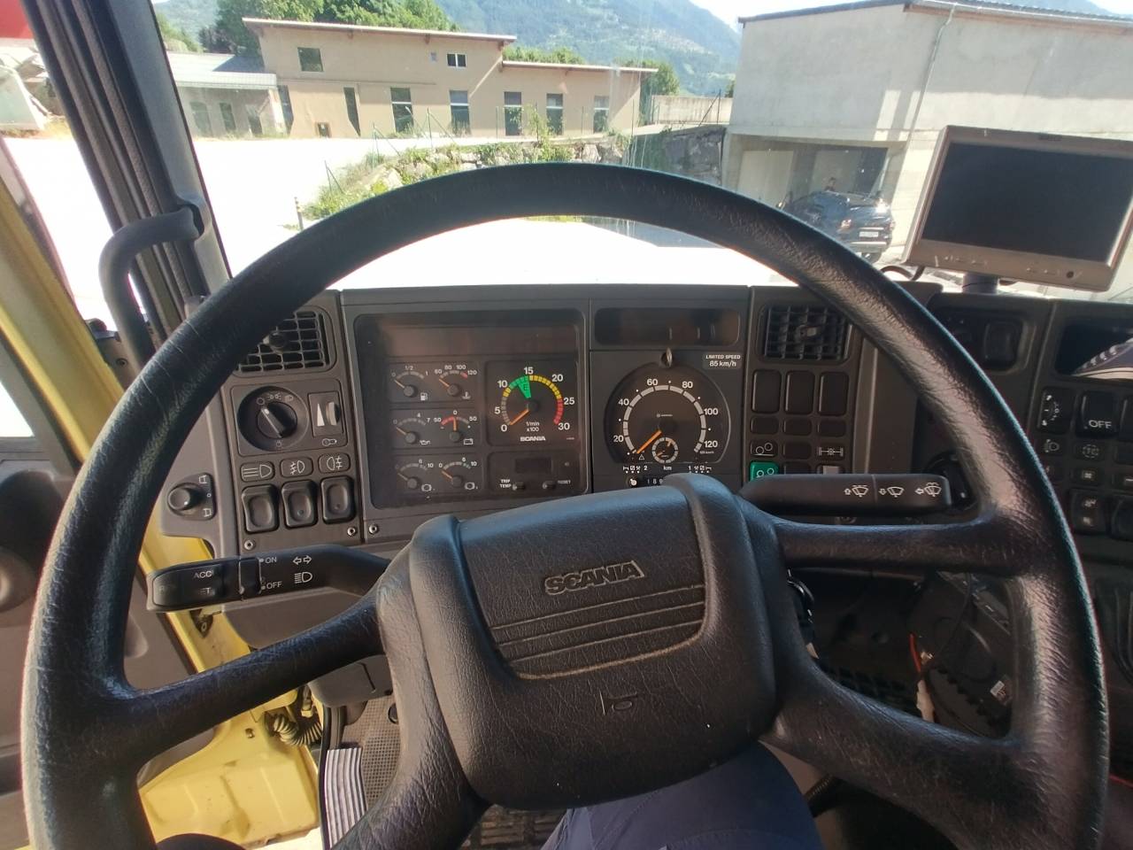 Horsebox NON-HGV Scania L144 6x2 2003 Used