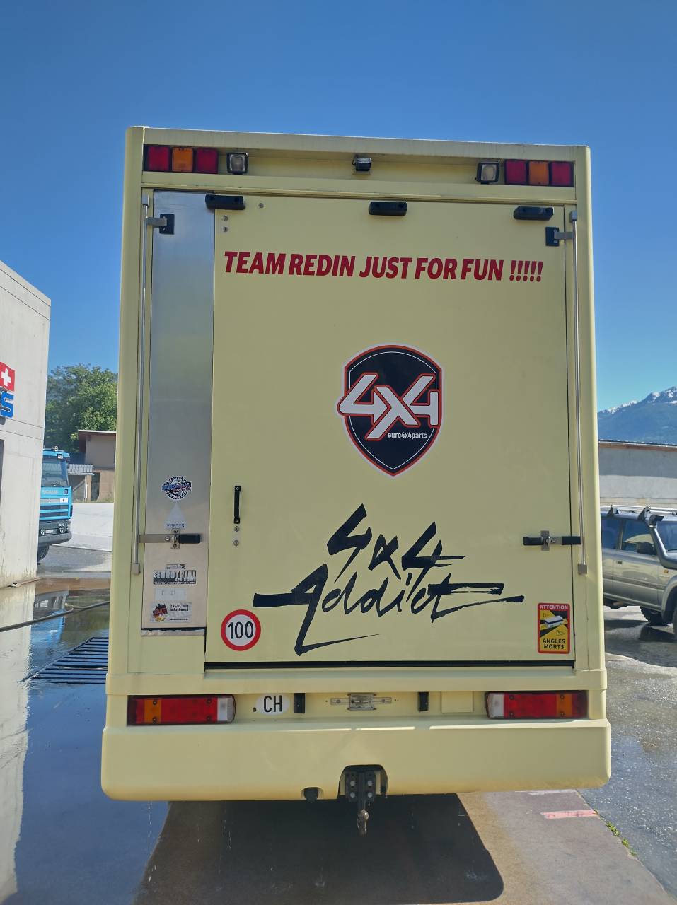 Horsebox NON-HGV Scania L144 6x2 2003 Used