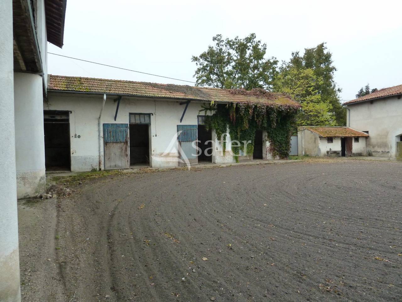 Equestrian property  Loire