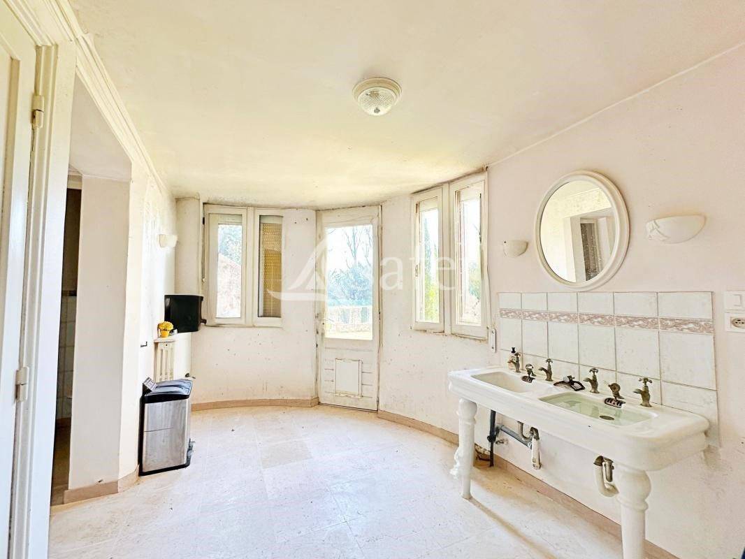 Other country property  Rhône