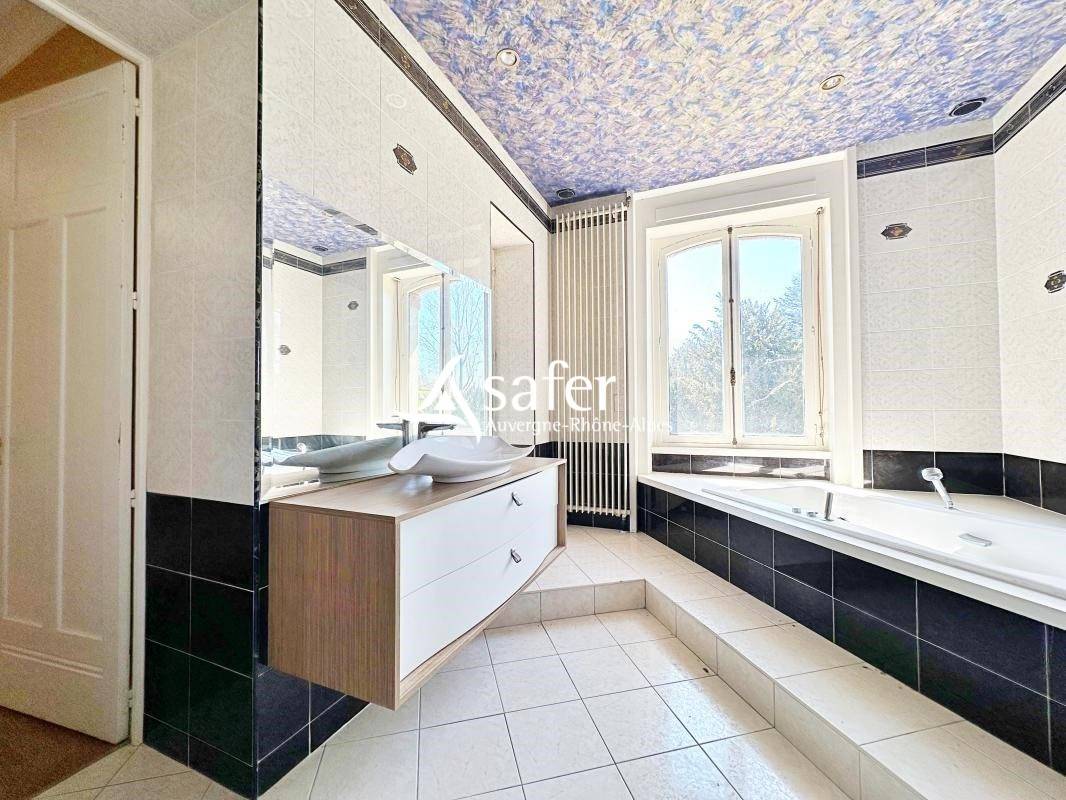 Other country property  Rh&ocirc;ne