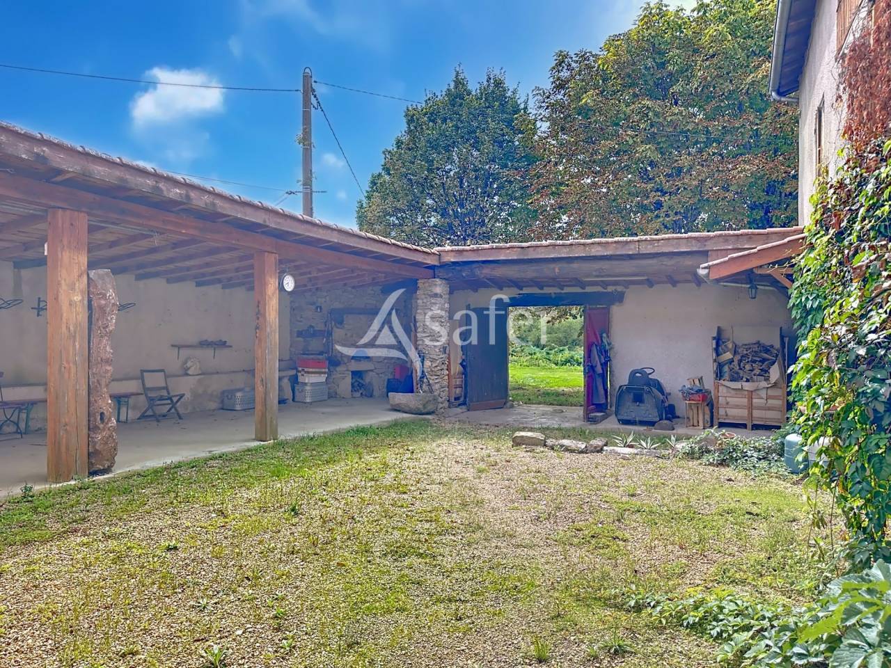 Other country property  Rhône