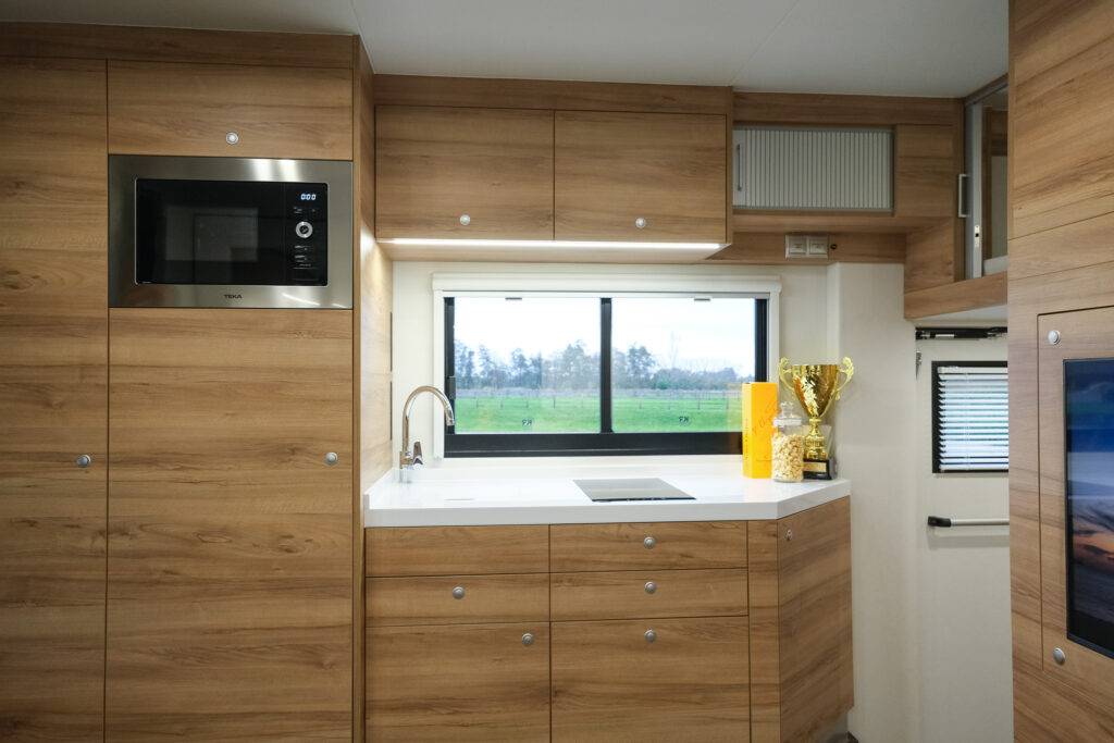 Horsebox NON-HGV Krismar Scania P420 2025 New