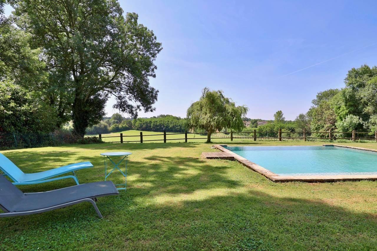 Luxurious equestrian property  Ain