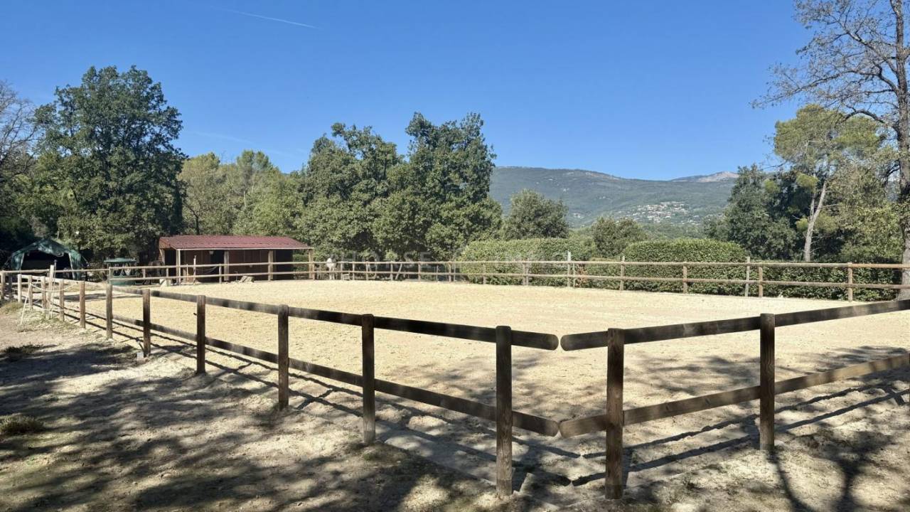 Equestrian property  Var