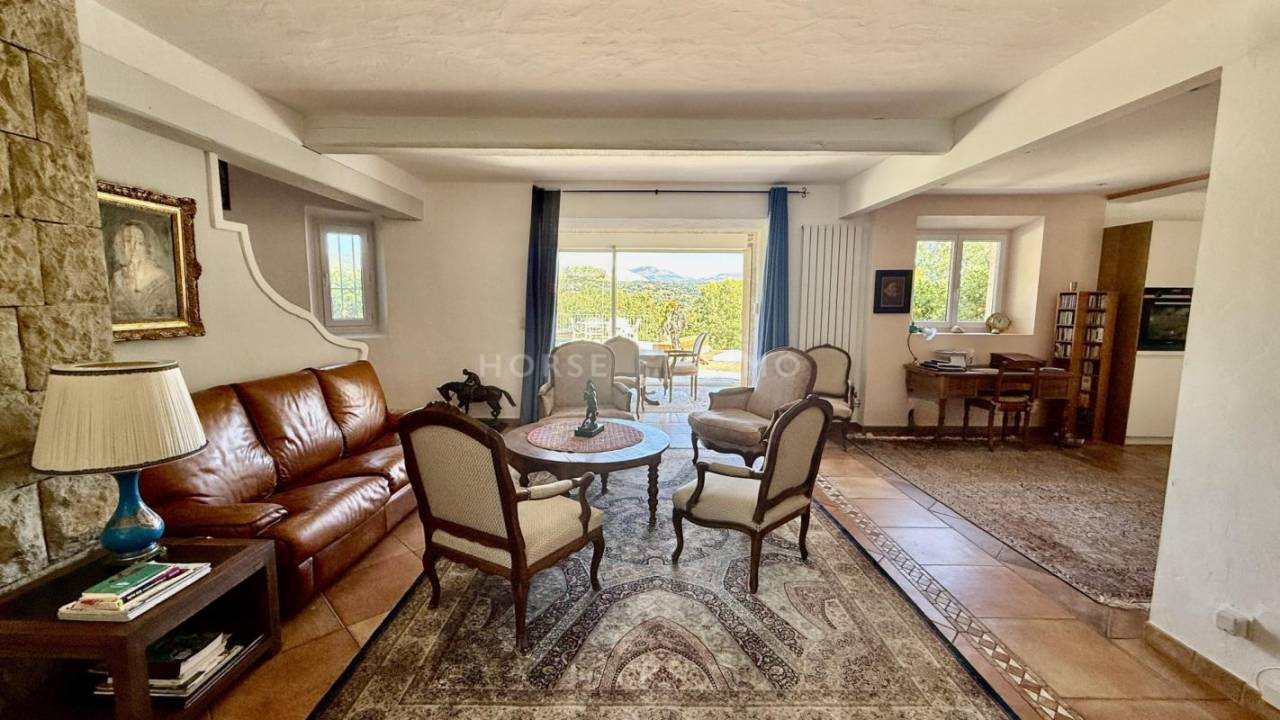 Equestrian property  Var