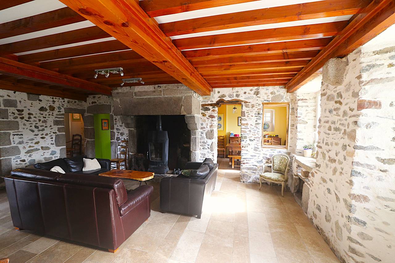 Luxurious equestrian property  Manche