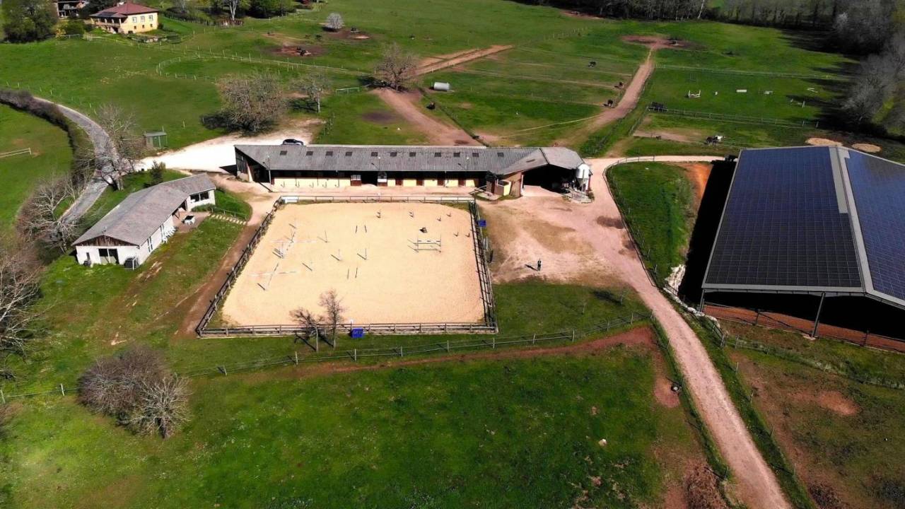 Equestrian property  Dordogne