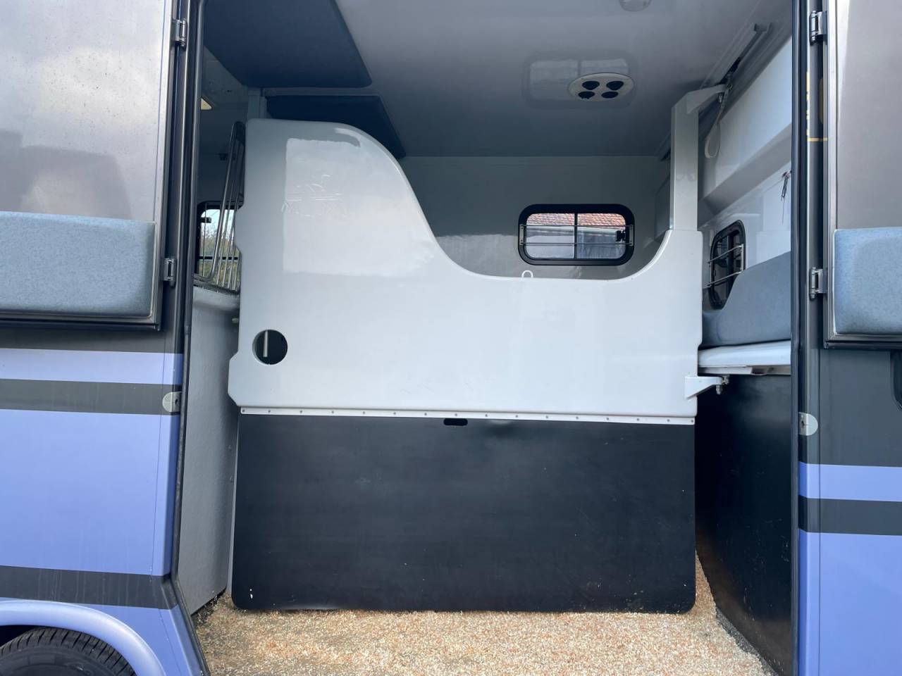 Horsebox HGV Renault Master 2006 Used