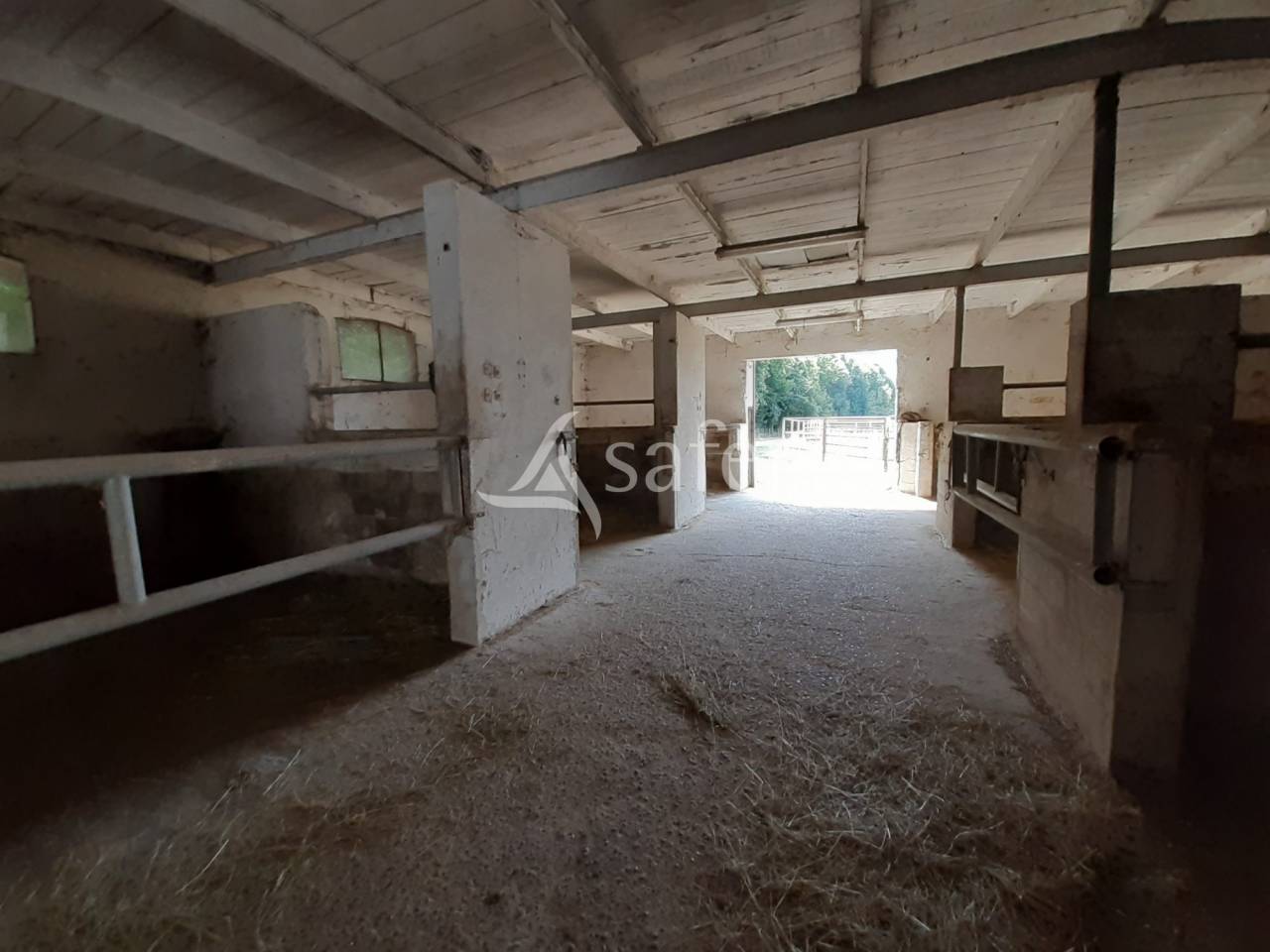Equestrian property  Sarthe