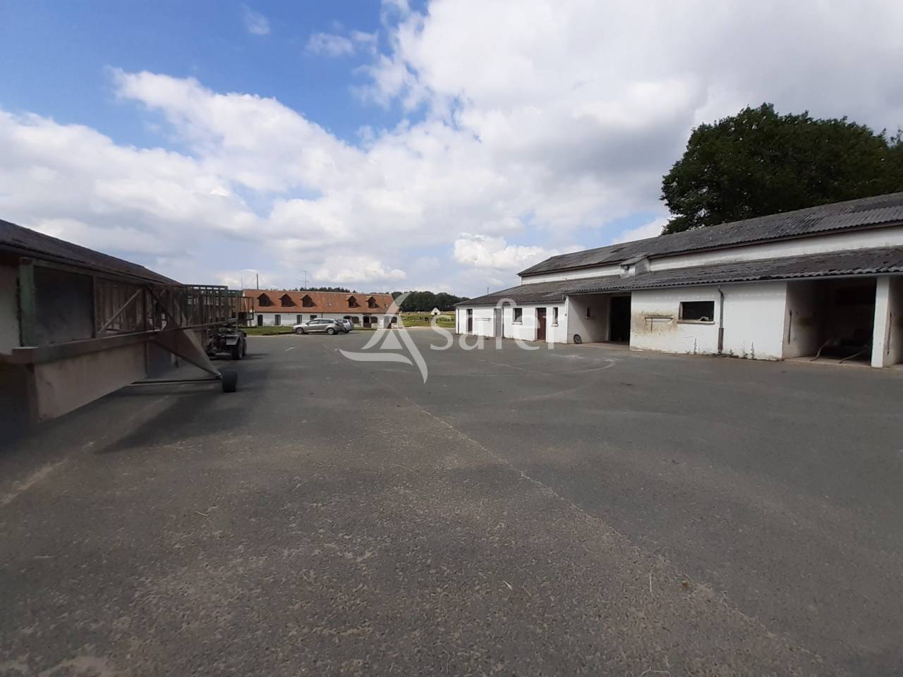 Equestrian property  Sarthe