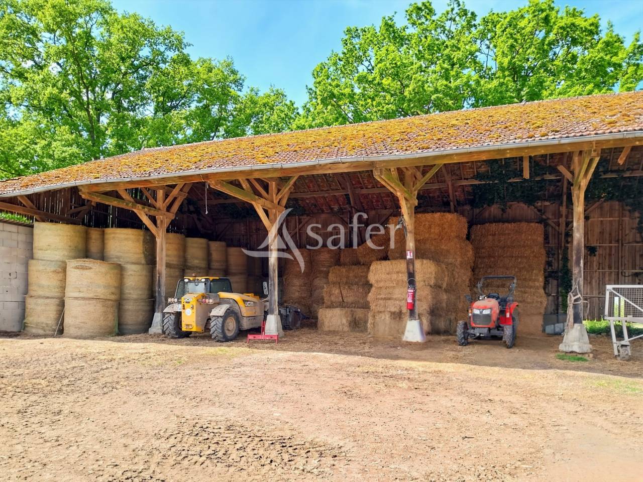 Equestrian property  Sarthe