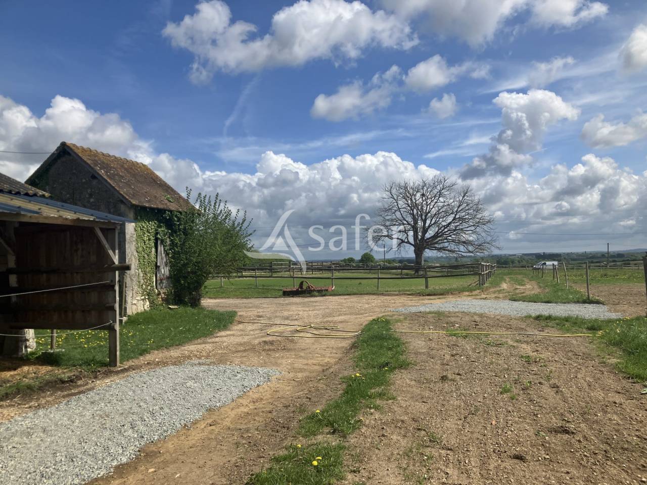 Equestrian property  Sarthe