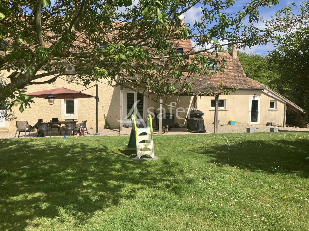Equestrian property  Sarthe