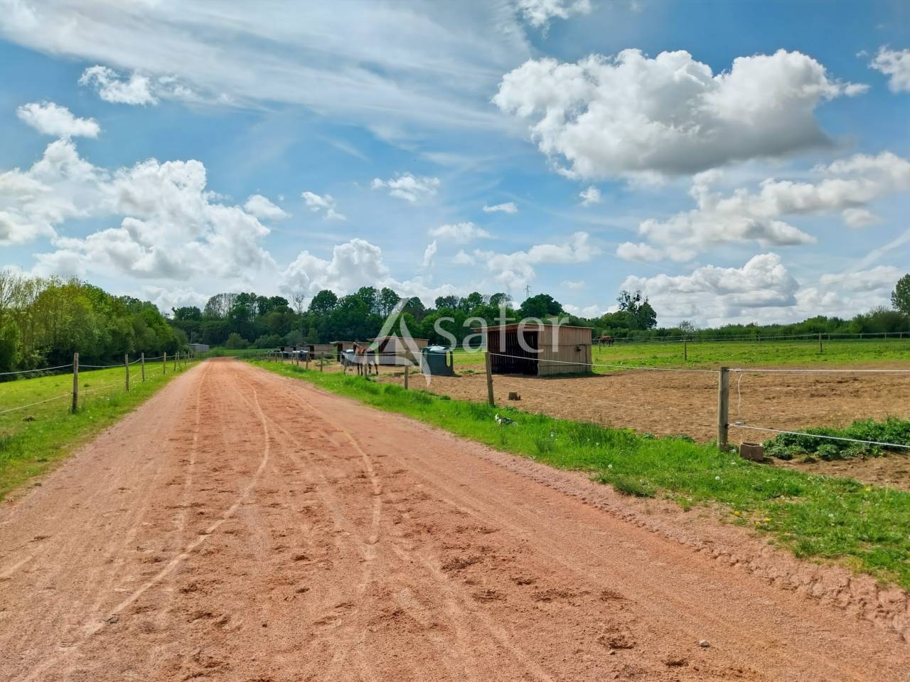 Equestrian property  Sarthe