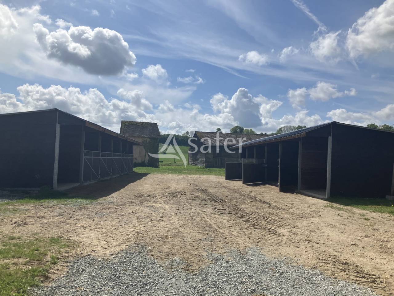 Equestrian property  Sarthe
