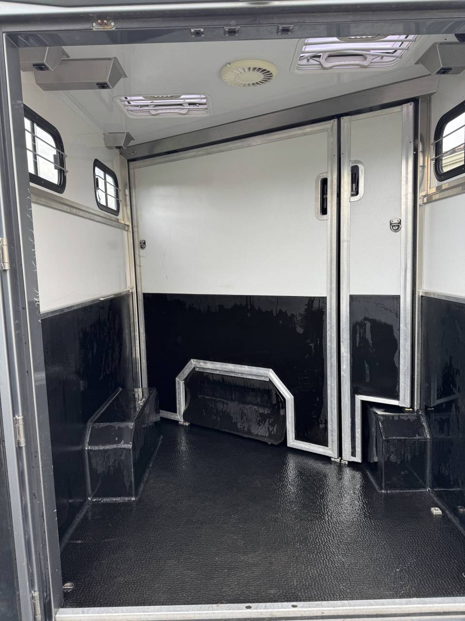 Horsebox HGV Renault MTM 2021 Used