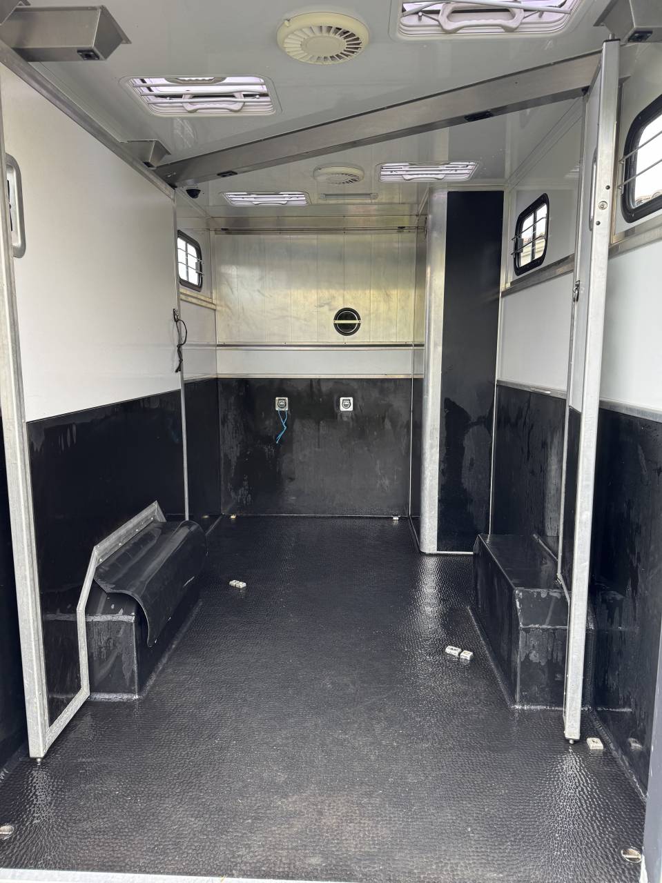 Horsebox HGV Renault MTM 2021 Used