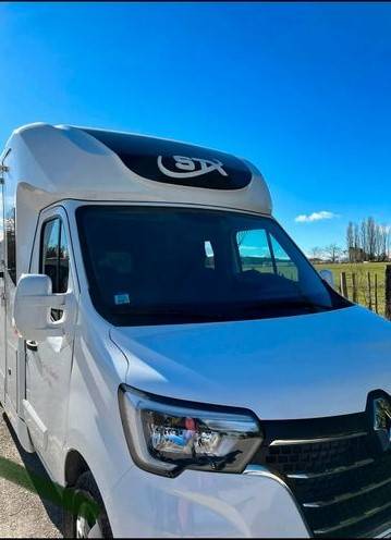 Horsebox HGV STX STX double cabine 2022 Used