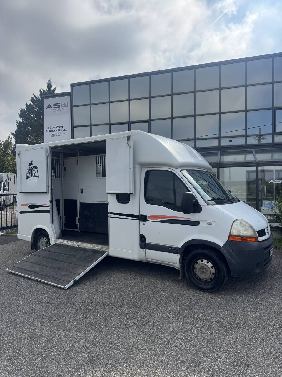Horsebox HGV MTM Renault master  2006 Used