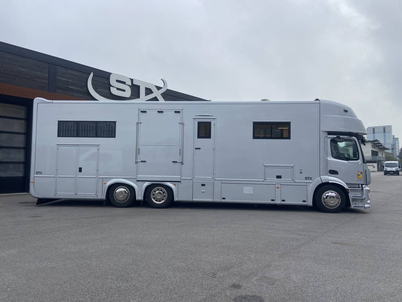 Horsebox NON-HGV AKX  2024 Used