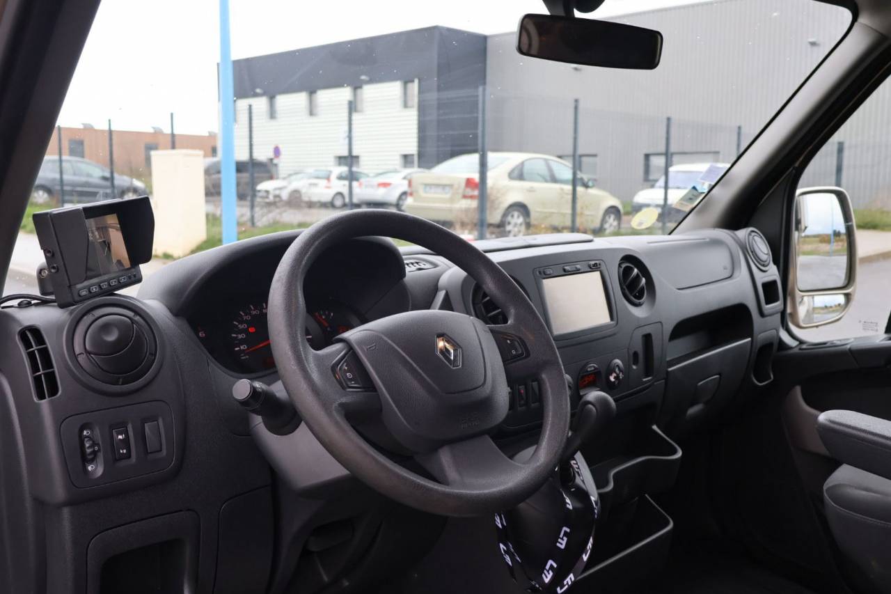 Horsebox HGV Theault MASTER PROTEO SWITCH 2019 Used