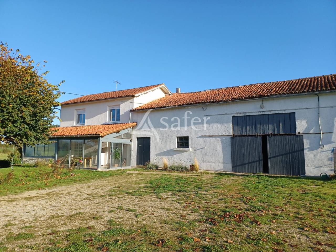 Other country property  Charente