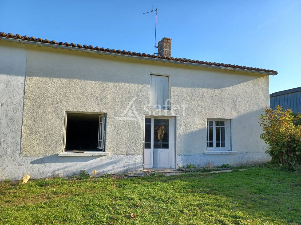 Other country property  Charente